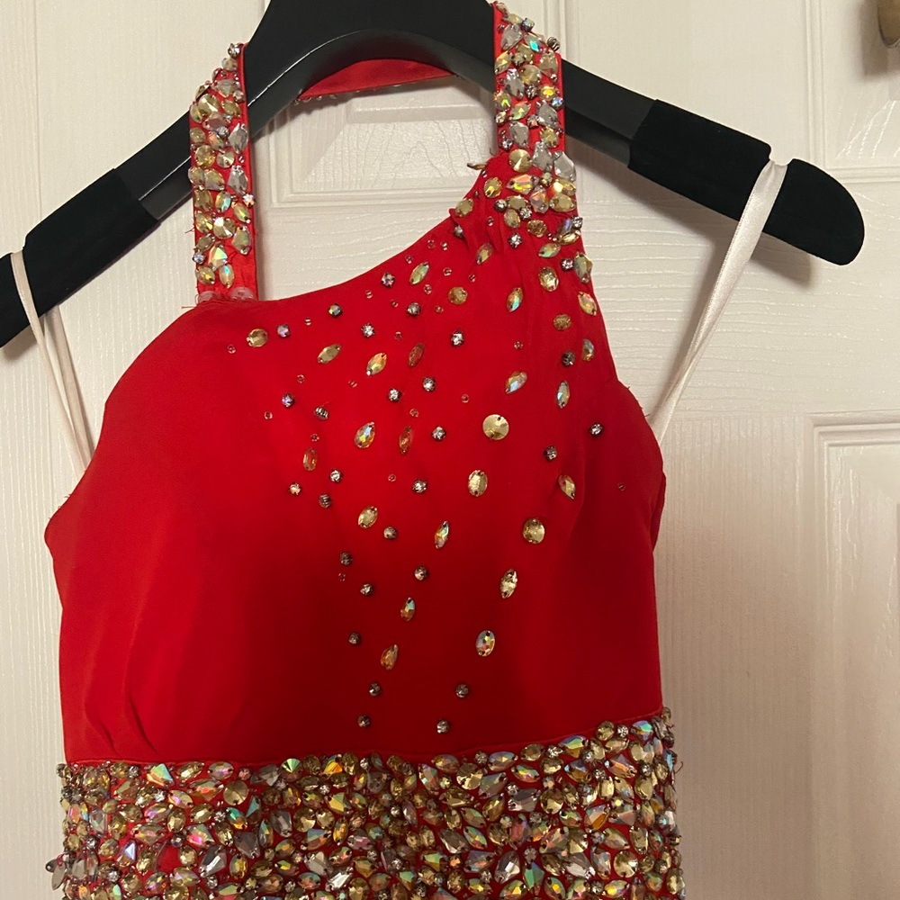 Custom red dress worn twice minimum bead loss.       SIZE:10-12